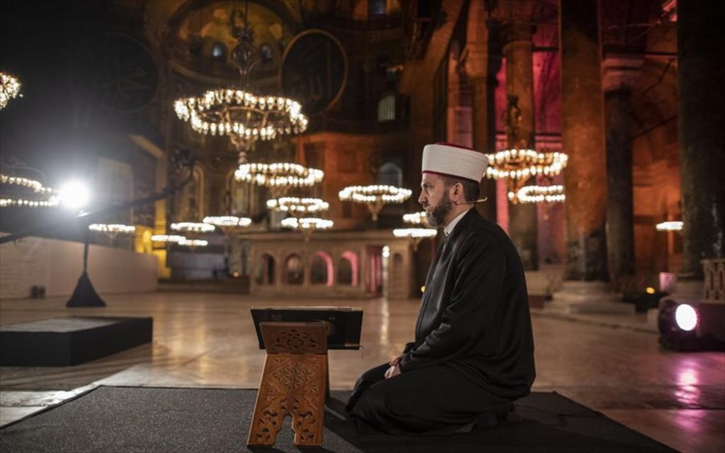 Αγία Σοφία: Αυτός είναι ο ένας ιμάμης που θα κάνει την μουσουλμανική προσευχή (βίντεο)
