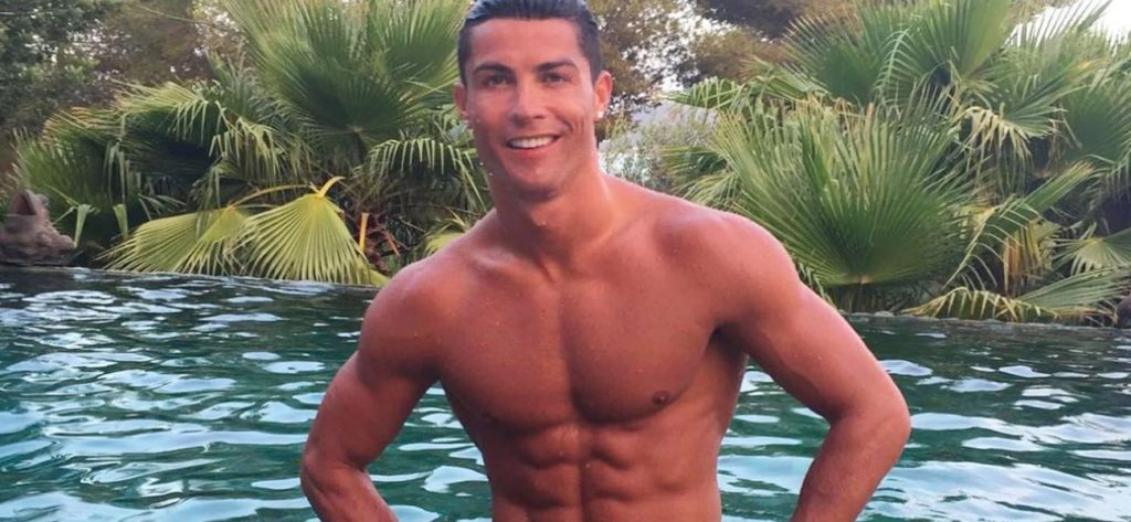 O Κριστιάνο χαλαρώνει και η πίσω όψη της Χεορχίνα τραβάει τα… βλέμματα (φώτο)