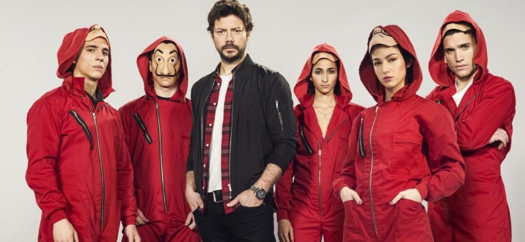 La Casa De Papel: Ο δημιουργός Άλεξ Πίνα επιβεβαίωσε τον 5ο κύκλο της σειράς (φώτο)