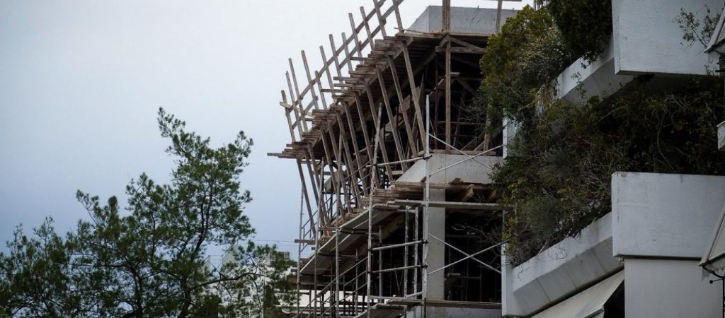ΕΛΣΤΑΤ: Τον Απρίλιο μειώθηκε κατά 17,5% η οικοδομική δραστηριότητα