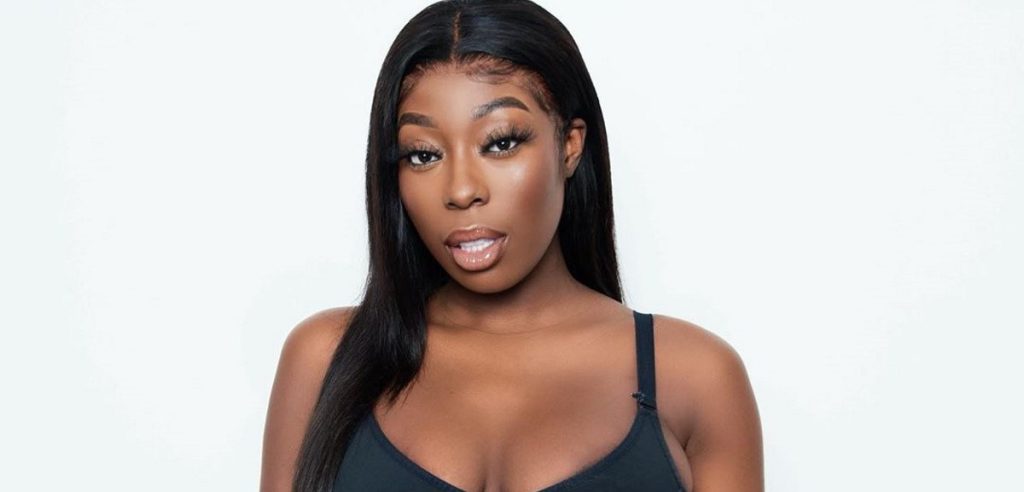 Nicole The: «Νιώθω σαν να με τρώει το μωρό» – Όσα έλεγε η έγκυος YouTuber λίγο πριν πεθάνει (βίντεο)