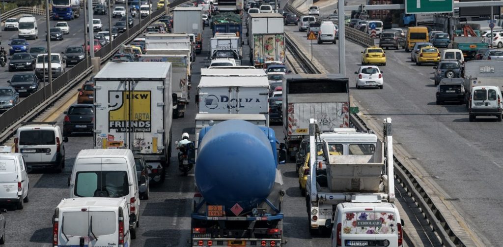 Στο «κόκκινο» η κίνηση στον Κηφισό λόγω τροχαίου στην Πέτρου Ράλλη