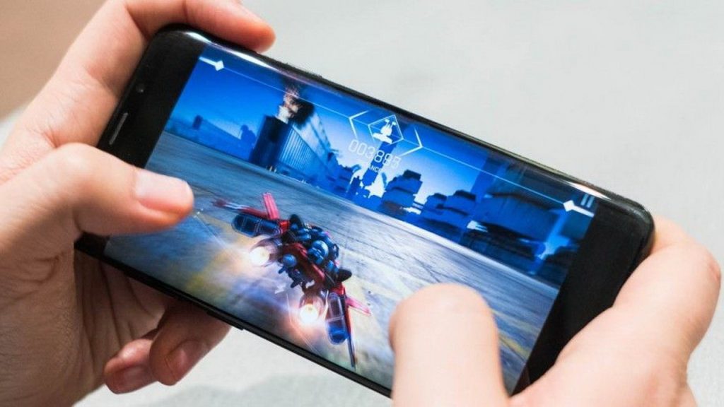 15χρονος έπαιζε 22 ώρες την ημέρα games στο κινητό και υπέστη εγκεφαλικό (βίντεο)