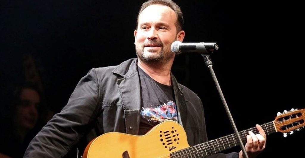 Κώστας Μακεδόνας: Έπεσε θύμα διαδικτυακής απάτης (φώτο)