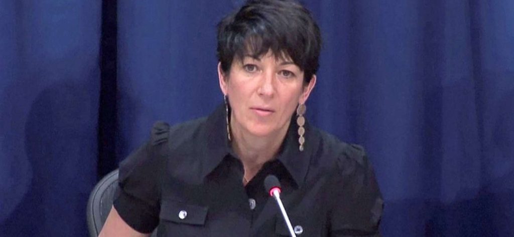 H Γκισλέιν Μάξγουελ δήλωσε αθώα για διακίνηση ανηλίκων και εξώθηση σε πορνεία