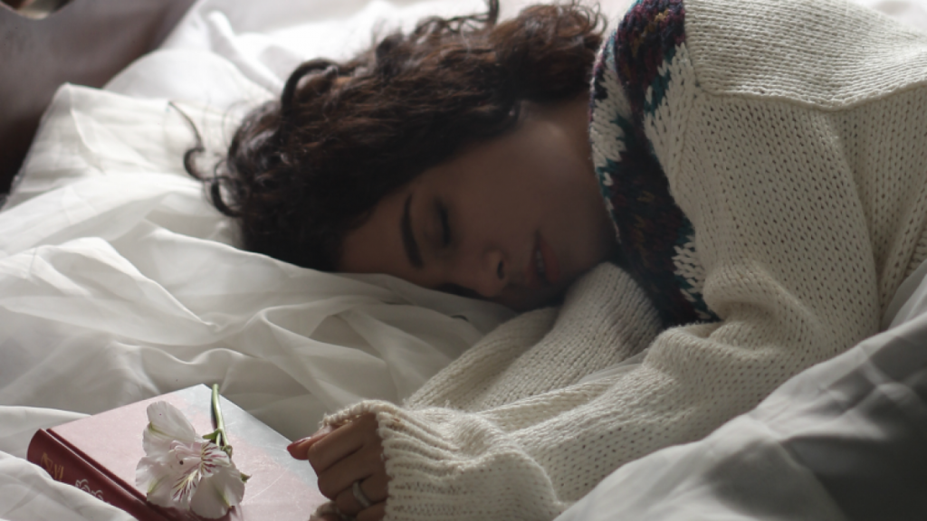 Πες μας τη στάση που κοιμάσαι να σου πούμε τι σημαίνει για την προσωπικότητά σου (φωτο)