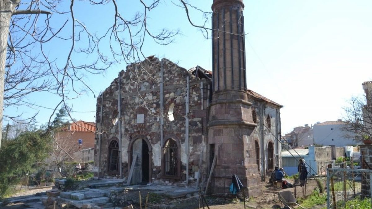 Ενώ οι Τούρκοι βεβηλώνουν την Αγία Σοφία η κυβέρνηση δίνει 1,2 εκατ. ευρώ για να αναστηλώσει το Βαλιδέ τζαμί στη Λέσβο!