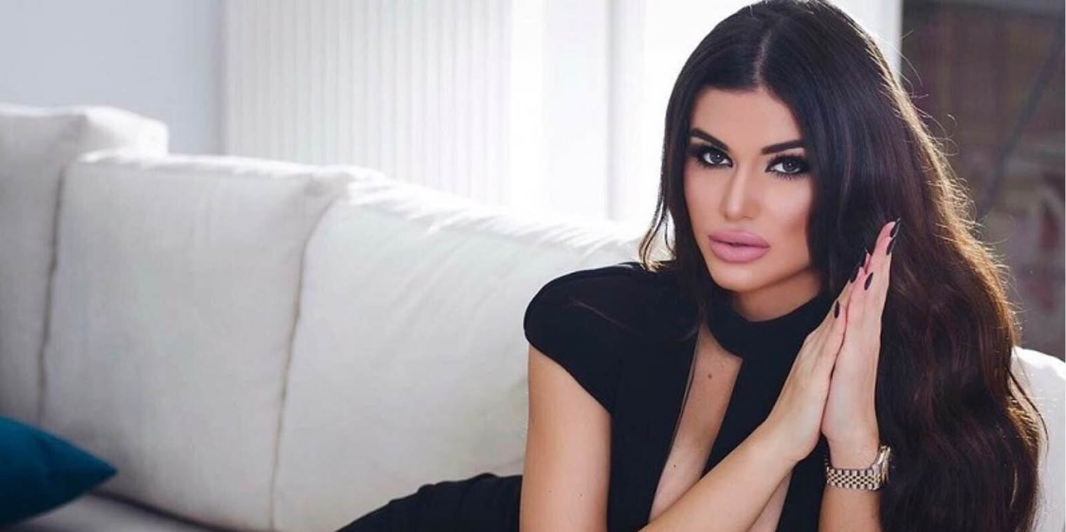 Ιωάννα Μπέλλα: Η φετινή βασίλισσα της Μυκόνου – Θραύση με και χωρίς μαγιό (βίντεο)