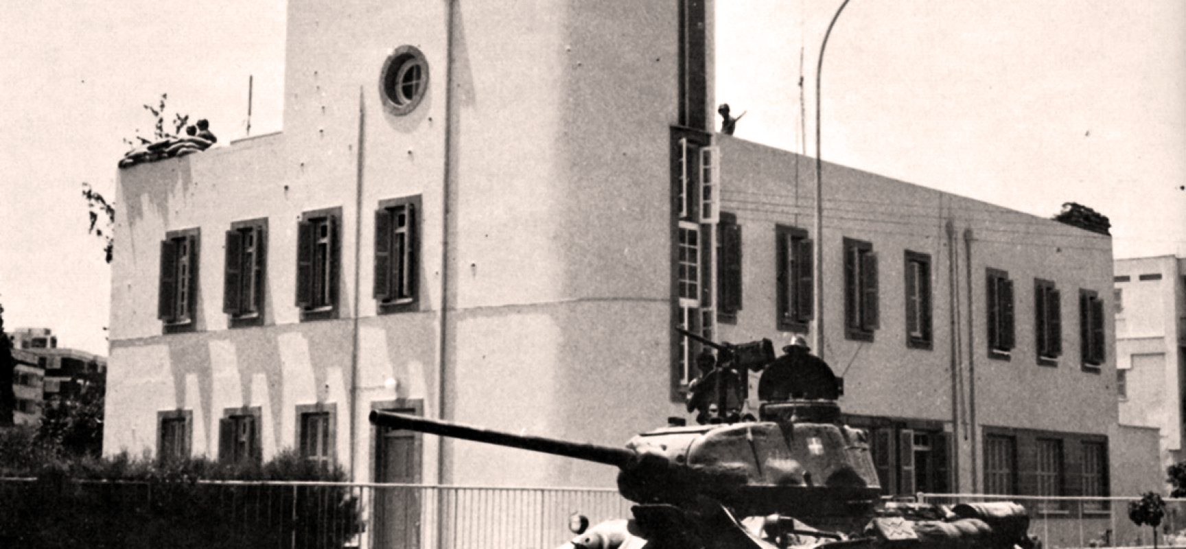 15 Ιουλίου 1974: 46 χρόνια από το πραξικόπημα της Κύπρου (φώτο)