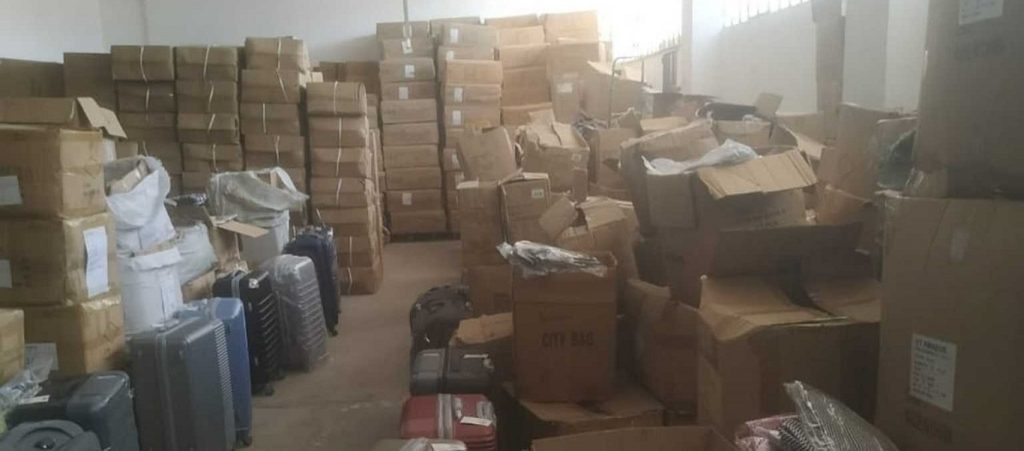 Περιστέρι: Κατασχέθηκαν χιλιάδες προϊόντα «μαϊμού»