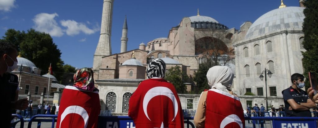 Ρ.Τ.Ερντογάν: Ιδρύει νέο μουσείο κοντά στην Αγία Σοφία με φορητές εικόνες και χριστιανικά αντικείμενα