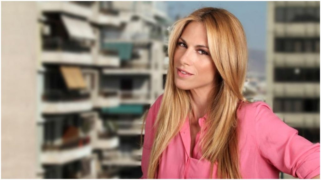 Ντορέττα Παπαδημητρίου: Ποζάρει με μπικίνι και προκαλεί «πανικό» με το καλλίγραμμο κορμί της (φωτο)