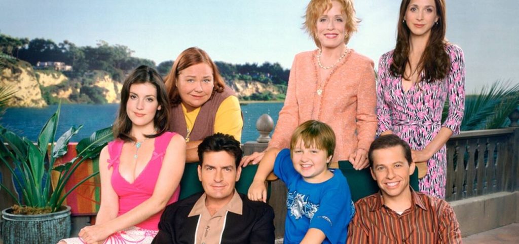 «Two and a Half Men»: Σε κρίσιμη κατάσταση η Conchata Ferrel – Δίνει μάχη για τη ζωή