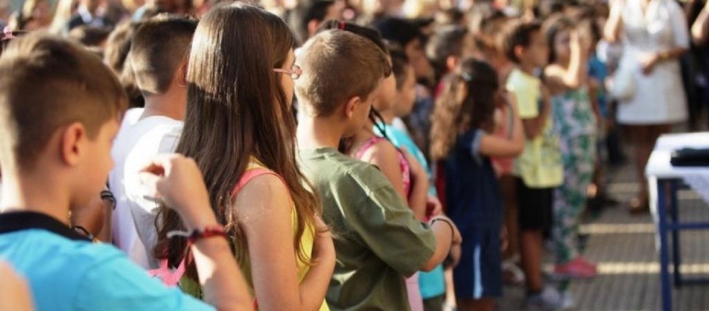 Πότε ξεκινάει η νέα σχολική χρονιά – Ν. Κεραμέως: «Είμαστε έτοιμοι για όλα τα σενάρια»