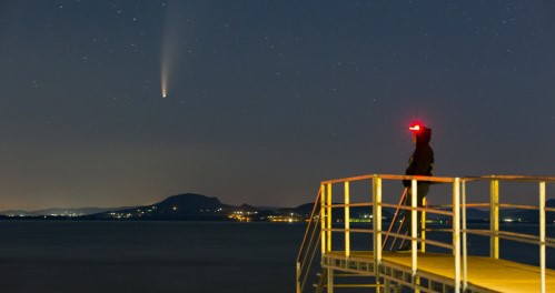 Kομήτης Neowise: Εντυπωσιακές εικόνες από το πέρασμα του στη Γη (φωτο)