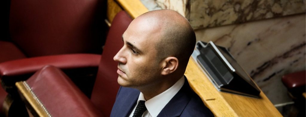 Τα «πήρε» ο Κ.Μπογδάνος με τον «ενοχλητικό» που τον έπαιρνε απανωτά τηλέφωνα ενώ ήταν στον «αέρα» (βίντεο)