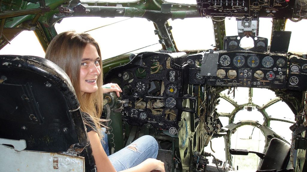 ΕΣΣΔ: Ρωσίδα ανακατασκευάζει το πρώτο αεριωθούμενο επιβατικό αεροσκάφος