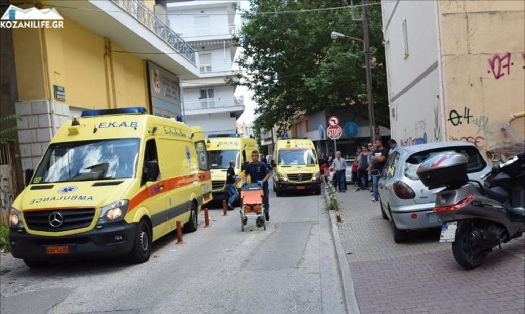 Επίθεση με τσεκούρι στην Κοζάνη: Δεν λέει λέξη ο δράστης – Σε κρίσιμη κατάσταση ο 56χρονος εφοριακός