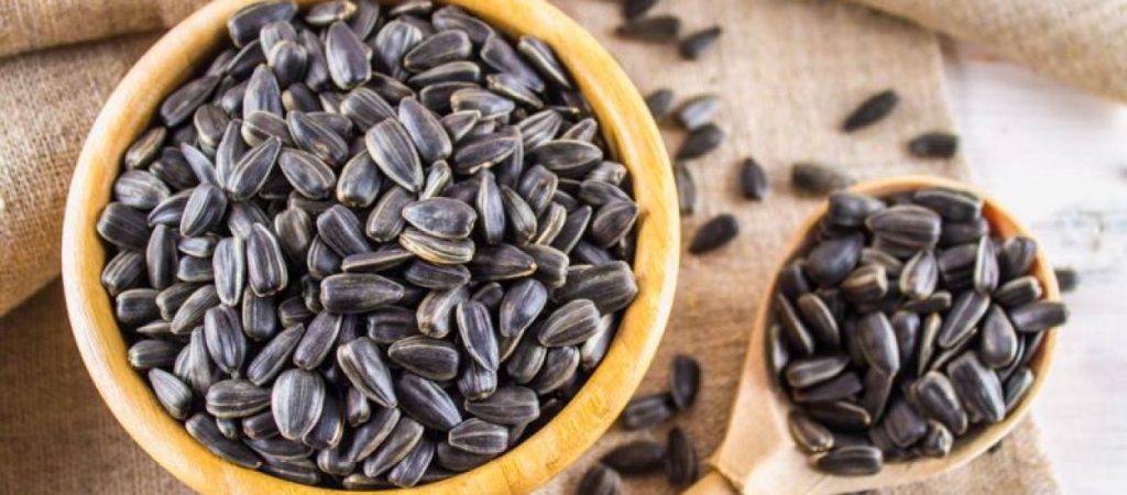 Αυτοί είναι οι λόγοι που πρέπει να καταναλώνουμε καθημερινά ηλιόσπορους