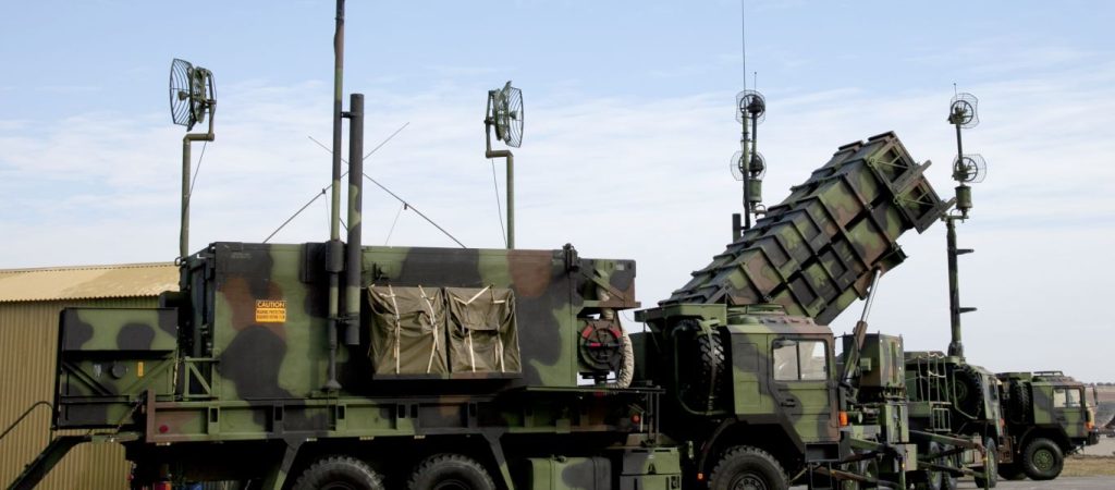 H INTRACOM DEFENSE επεκτείνει τη συνεργασία της με την RAYTHEON