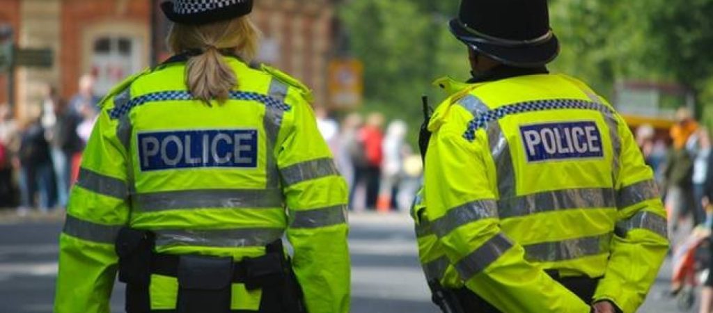 Βρετανία: Συμπλοκή με μαχαιρώματα μεταξύ μεθυσμένων σε πάρκο του Λονδίνου – Δύο τραυματίες