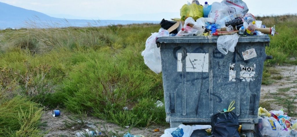 Εμφανής η μείωση του τουρισμού ακόμα και στα απορρίμματα