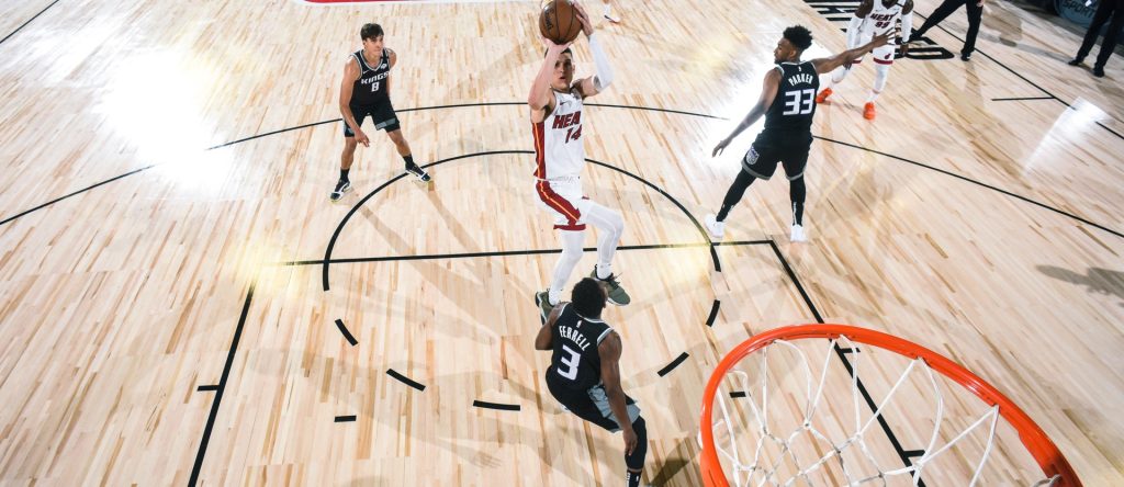 NBA: Ψηφιακοί φίλαθλοι στο Ορλάντο (βίντεο)