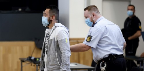 Γερμανία: Δέκα άντρες από Συρία, Ιράκ και Αφγανιστάν κρίθηκαν ένοχοι για ομαδικό βιασμό (φωτό)