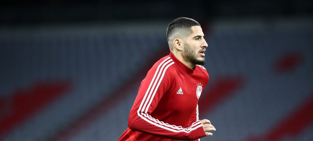 Γ.Μπενζιά: Δίνει μάχη να ξανακουνήσει το χέρι του