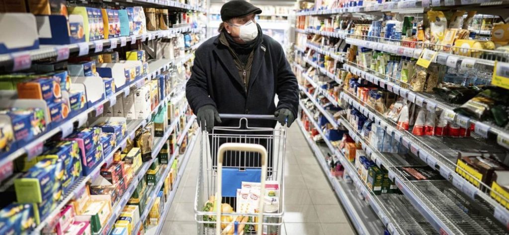 ΗΠΑ: 28χρονος άνδρας έβγαλε όπλο όταν του ζήτησαν να φορέσει μάσκα (βίντεο)