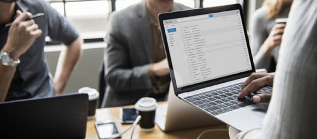 Το λάπτοπ σου «κολλάει»; Έτσι θα το κάνεις πιο «γρήγορο»