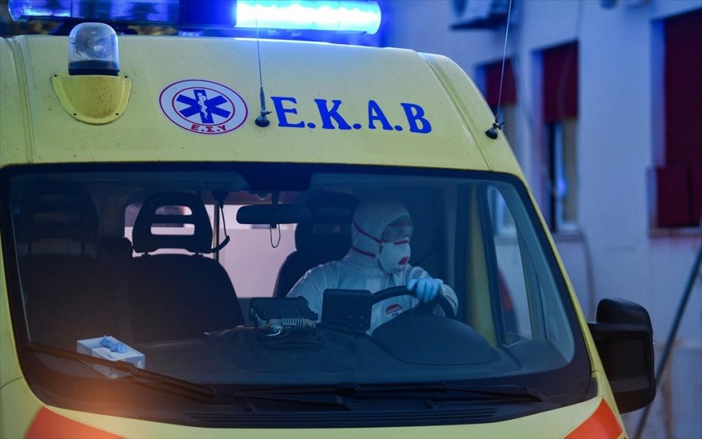 Μοτοσικλέτα «καρφώθηκε» σε δέντρο – Θρήνος στην Κρήτη από το θάνατο του 22χρονου