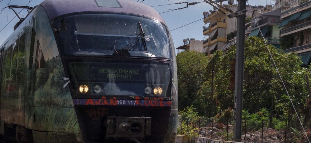 Δύο αλλοδαποί δεν πλήρωναν εισιτήριο στον Προαστιακό και ο ελεγκτής κάλεσε την αστυνομία