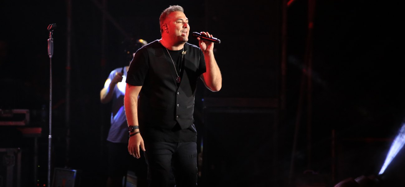 Μύκονος: Αναβλήθηκε η καθιερωμένη συναυλία του Αντώνη Ρέμου σε διάσημο μαγαζί