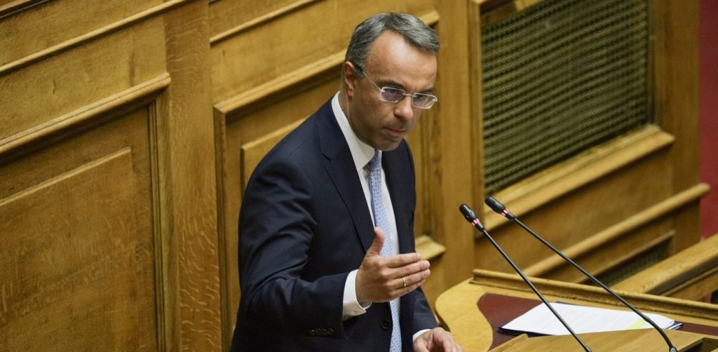 Για βουτιές στο Ασπρονέρι ο Χρήστος Σταϊκούρας (φωτο)