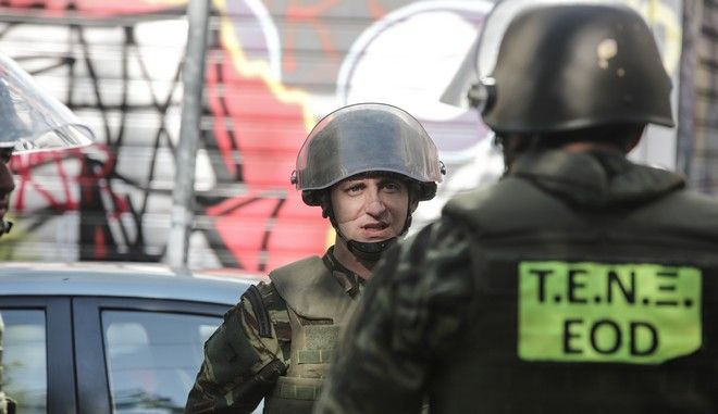 Εντοπίστηκε χειροβομβίδα σε πλυντήριο οχημάτων στο Κερατσίνι