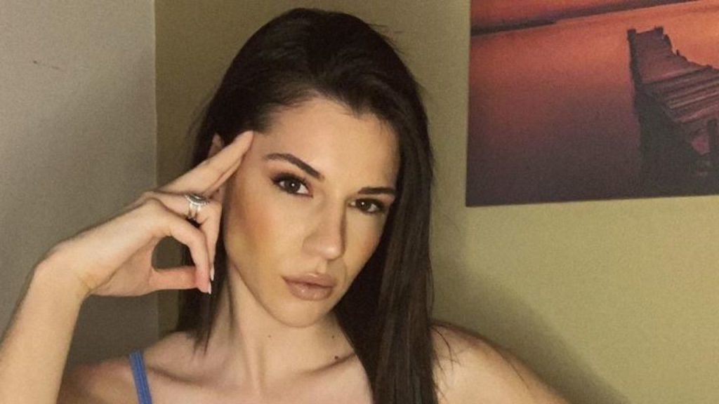 Χ.Σκούρα: Η αντικαταστάτρια της Ι.Μαλέσκου είναι… κουκλάρα (φώτο)