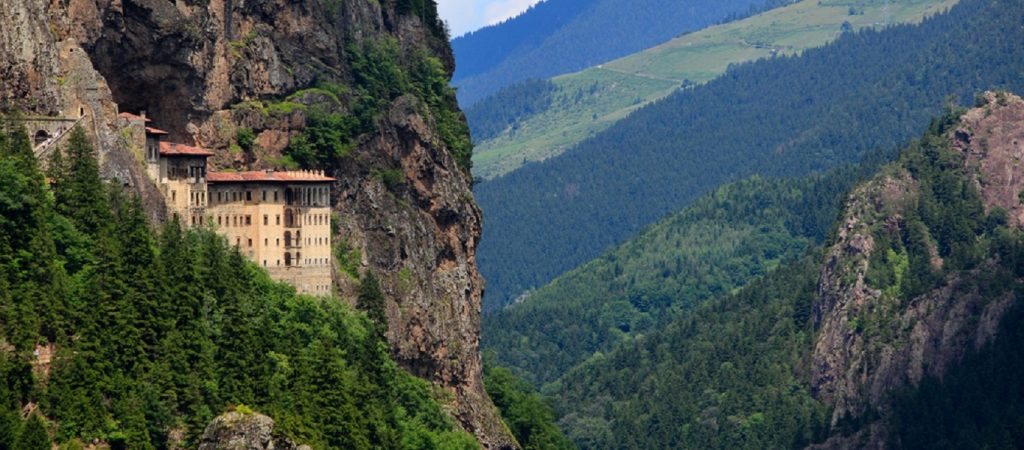 Η Τουρκία επιχειρεί να διασκεδάσει τις εντυπώσεις από την Αγία Σοφία: «Θα ανοίξει η Παναγία Σουμελά»