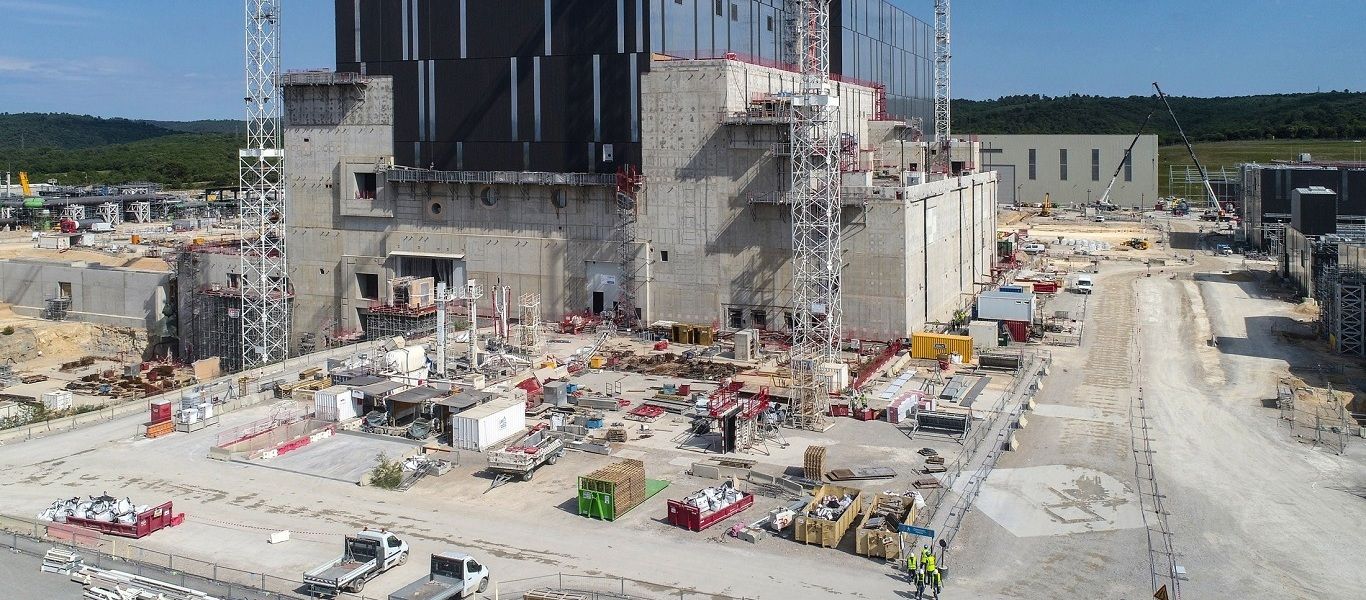 ITER: Ξεκίνησε η συναρμολόγηση του αντιδραστήρα σύντηξης υδρογόνου (βίντεο)