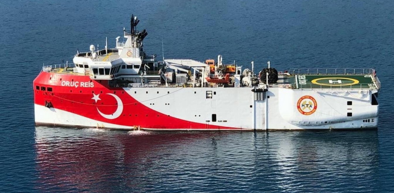 Το Oruc Reis και τα βοηθητικά του πλοία έδεσαν στο λιμάνι της Αττάλειας