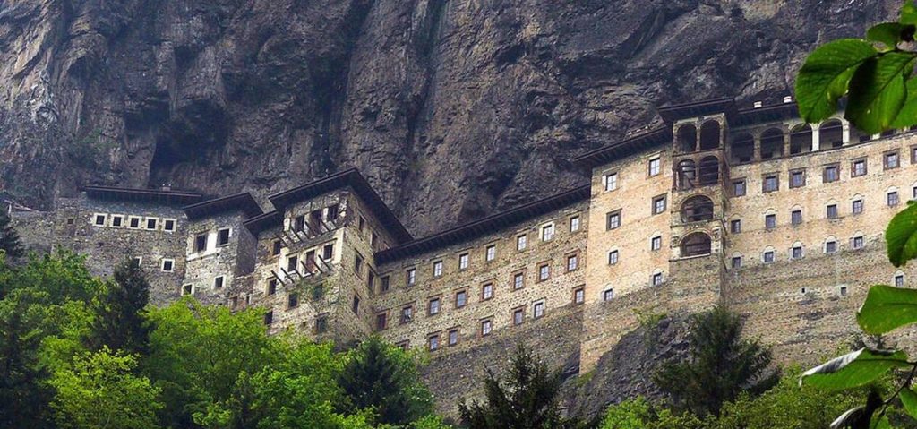 Το Πατριαρχείο Κωνσταντινούπολης ματαίωσε την Θεία Λειτουργία του Δεκαπενταύγουστου στην Παναγία Σουμελά λόγω κορωνοϊού!