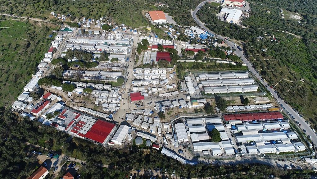 Τελεσίγραφο κυβέρνησης σε ιδιοκτήτες γης για επέκταση Μόριας: Ή μας δίνετε τα κτήματά σας κοψοχρονιά ή τα επιτάσσουμε