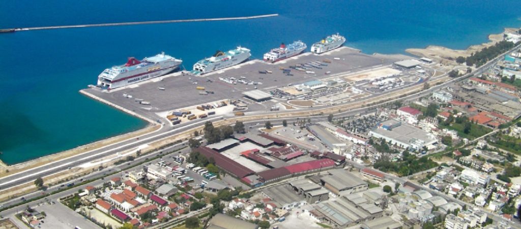 Πάτρα: Ταξίδευε με εκατοντάδες αρχαία νομίσματα κρυμμένα σε βαλίτσα