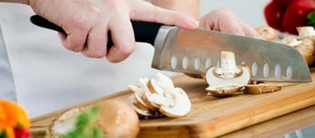 Κρήτη: Λιποθύμησε από υπερκόπωση και αντί για αναρρωτική άδεια πήρε χαρτί απόλυσης