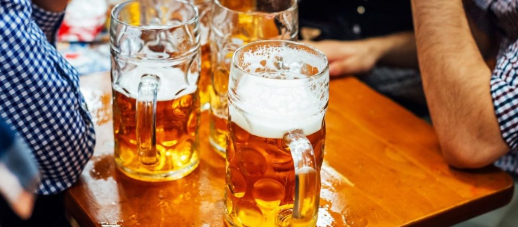 Γερμανία: Σε «ελεύθερη πτώση» οι πωλήσεις της μπύρας το α’ εξάμηνο του 2020