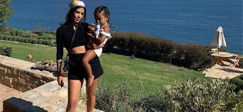 Καρντάσιανς: Χαλαρώνουν σε μαγευτική έπαυλη στο Μαλιμπού αξίας 120 εκατ. δολαρίων