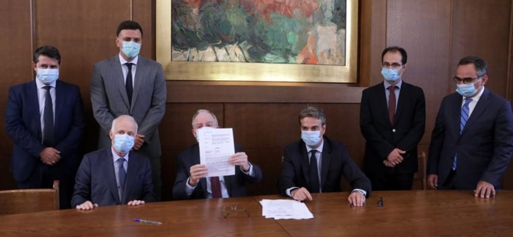 Βουλή: Υπογράφηκε η δωρεά ύψους 8 εκ. ευρώ για τις 50 κλίνες ΜΕΘ στο νοσοκομείο Σωτηρία