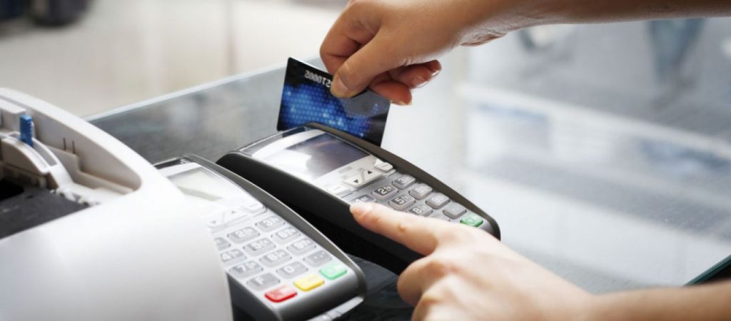 Εφορία: Όλα όσα πρέπει να ξέρετε για τις e-αποδείξεις – Ποιοι απαλλάσσονται από το μέτρο