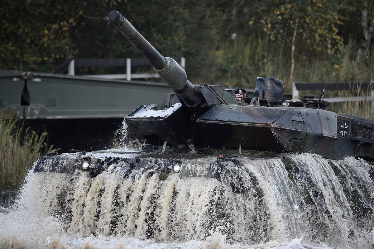 Rheinmetall: Παρουσίασε το πιο ισχυρό πυροβόλο στον κόσμο για άρματα μάχης
