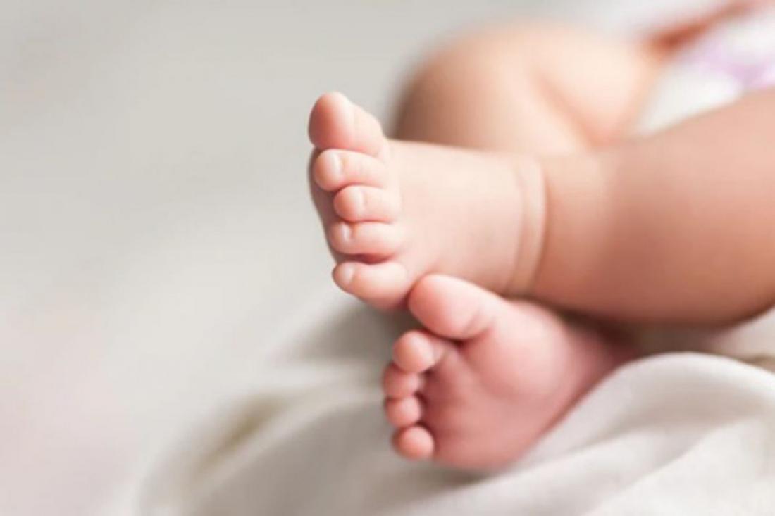 Υπόθεση πλαστογραφίας στο νοσοκομείο Χαλκίδας: Προσπάθησαν να «γράψουν» σε άλλη γυναίκα μωρό που γέννησε 15χρονη